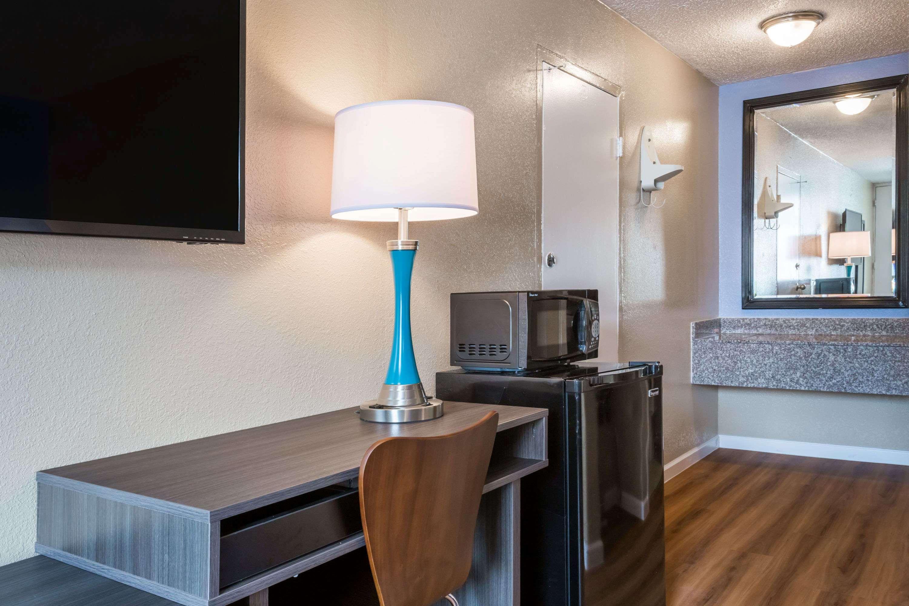 Super 8 By Wyndham Hardeeville - Savannah North Экстерьер фото
